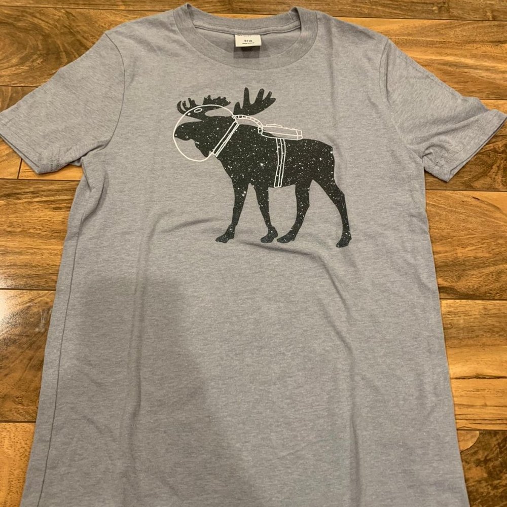 Grey T-Shirt (Moose)